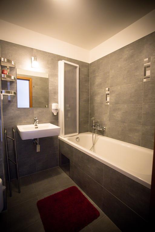 As Hotel Brno Ngoại thất bức ảnh
